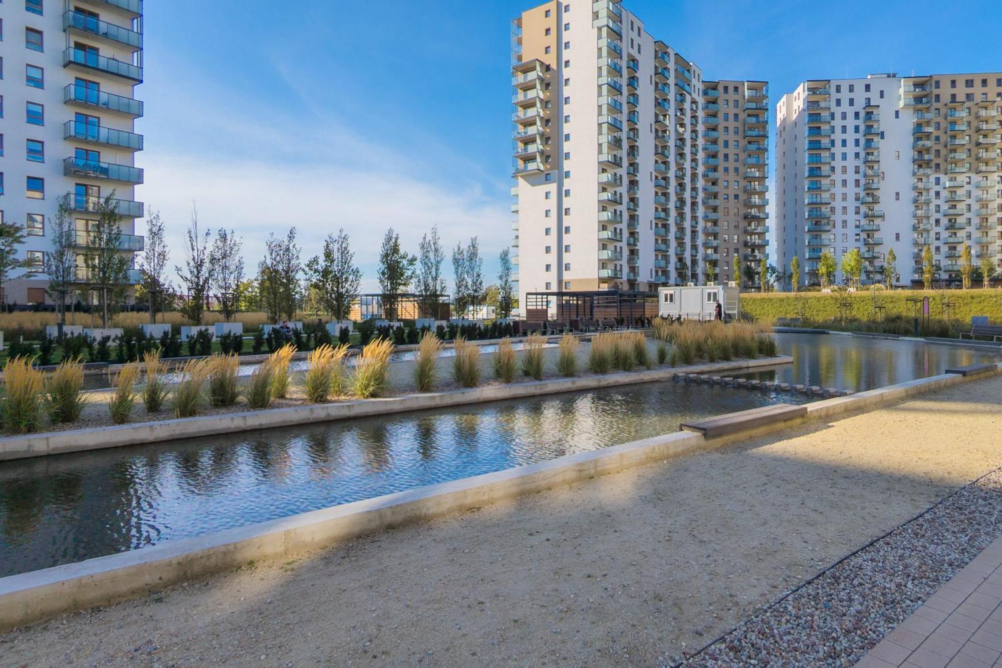 Starowiejska With Balcony Next To Arena Stadium By Renters Appartamento *