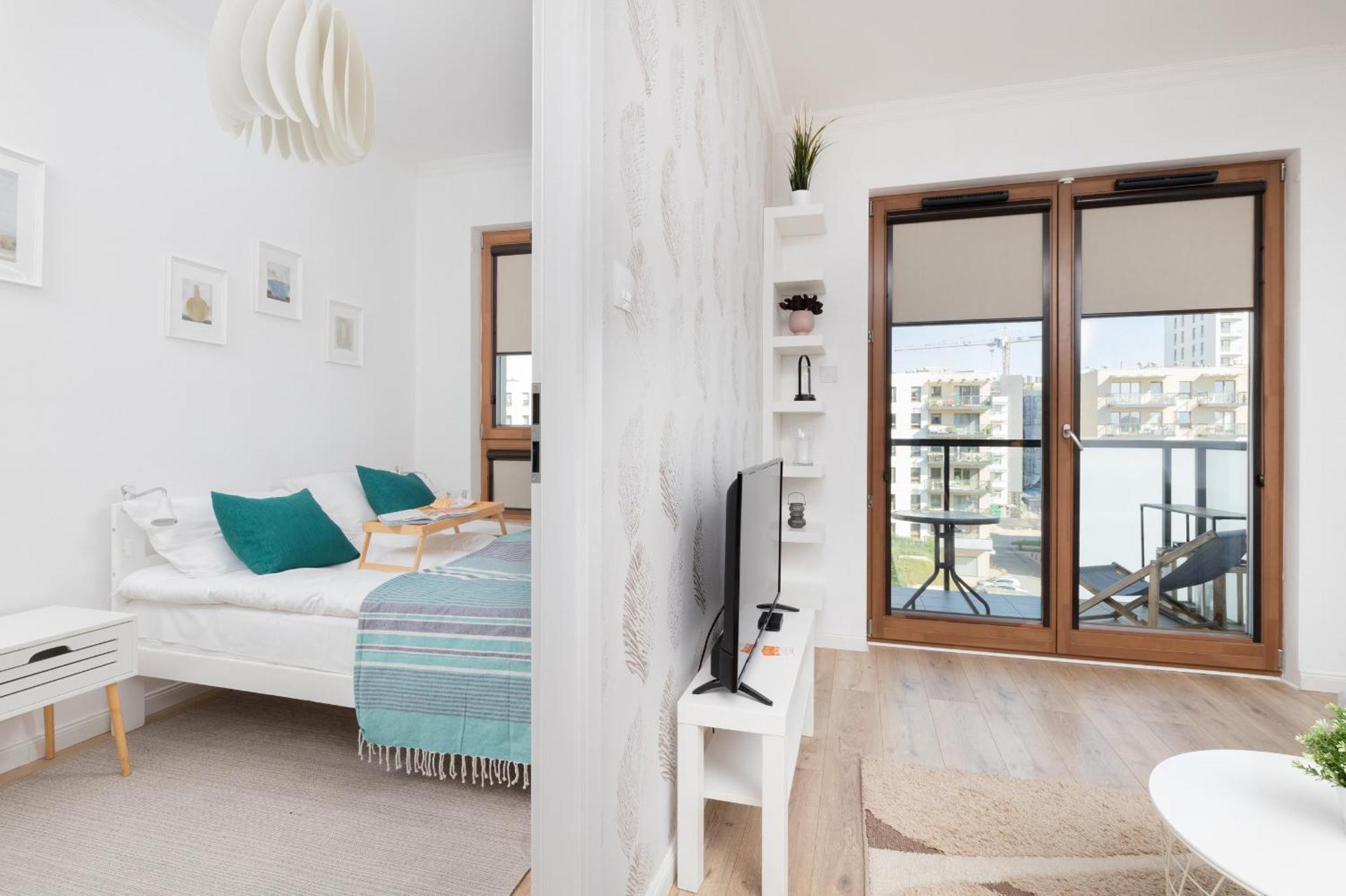 Starowiejska With Balcony Next To Arena Stadium By Renters Appartamento